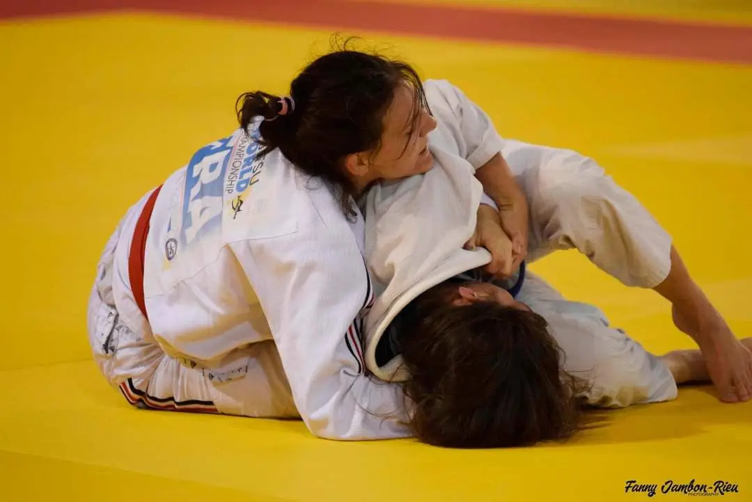 Position de prise de dos en jiu-jitsu brésilien